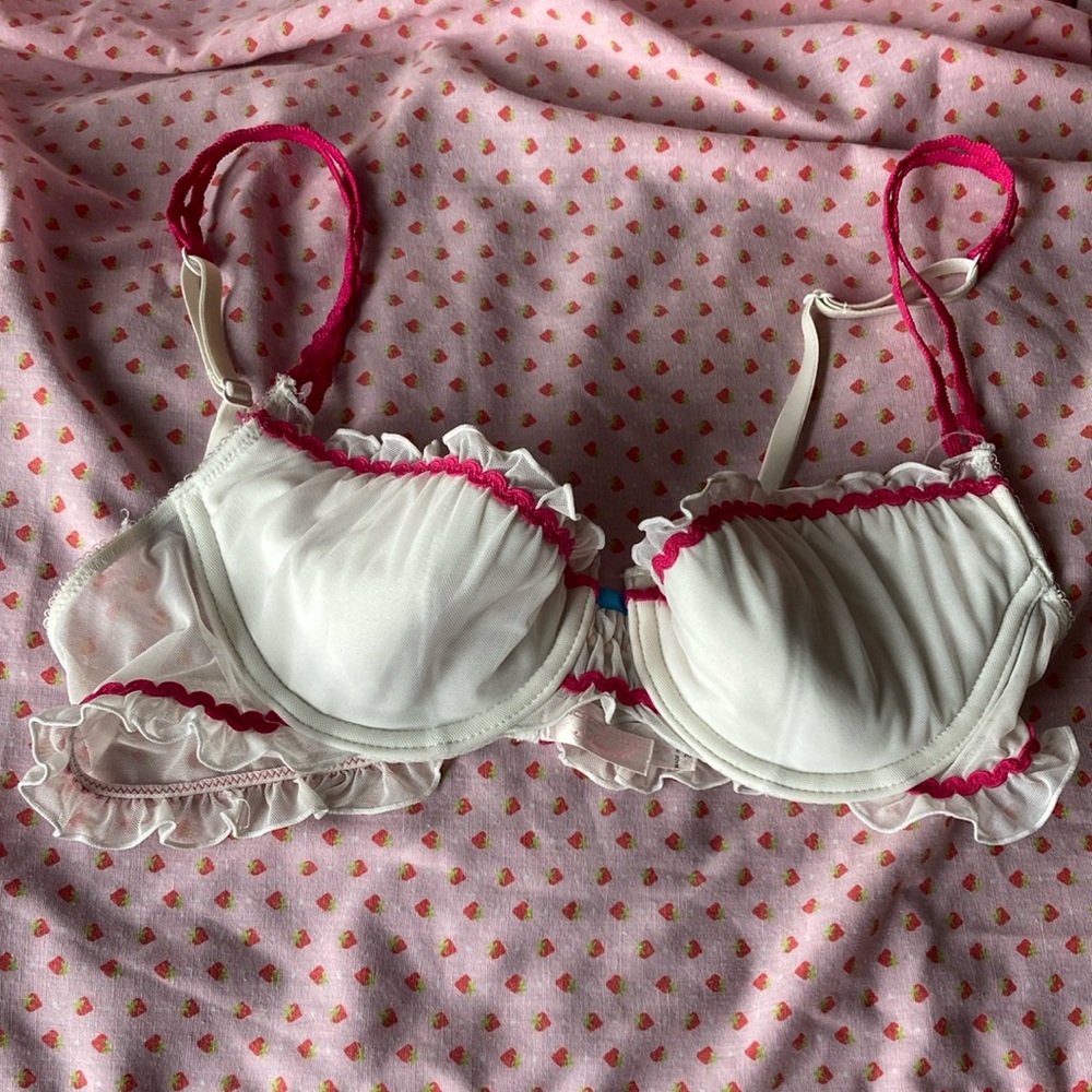 Victoria’s Secret Angels size 34B push-up bra, vintage